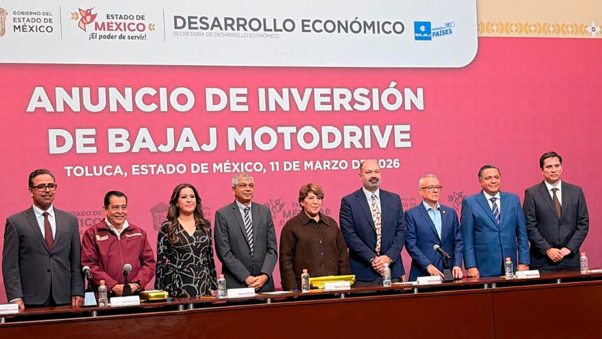 Autoridades del Gobierno del Estado de México y directivos de Bajaj Motodrive durante el anuncio de inversión de 145 millones de dólares para construir una nueva planta ensambladora de motocicletas en Toluca Factor automotor
