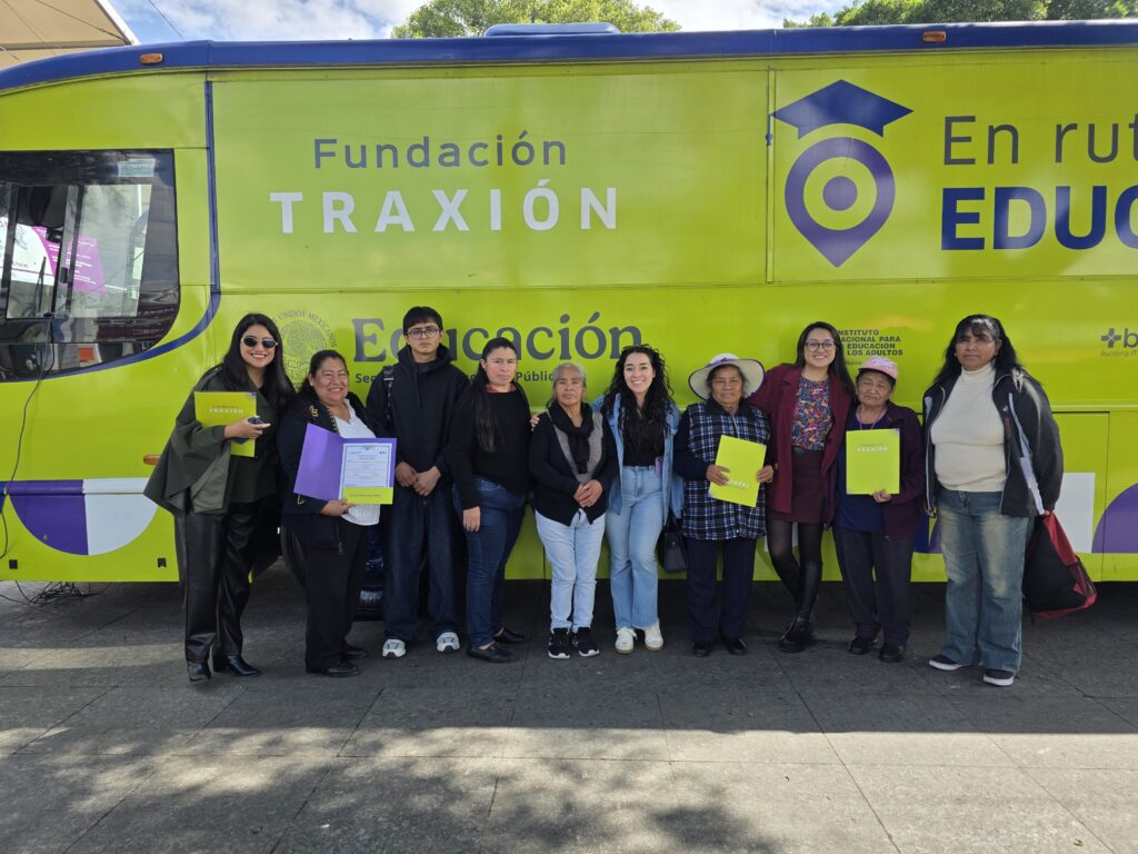 Fundación Traxion ha apoyado la educación con unidades móviles de la Ruta por la Educación. Factor Automotor