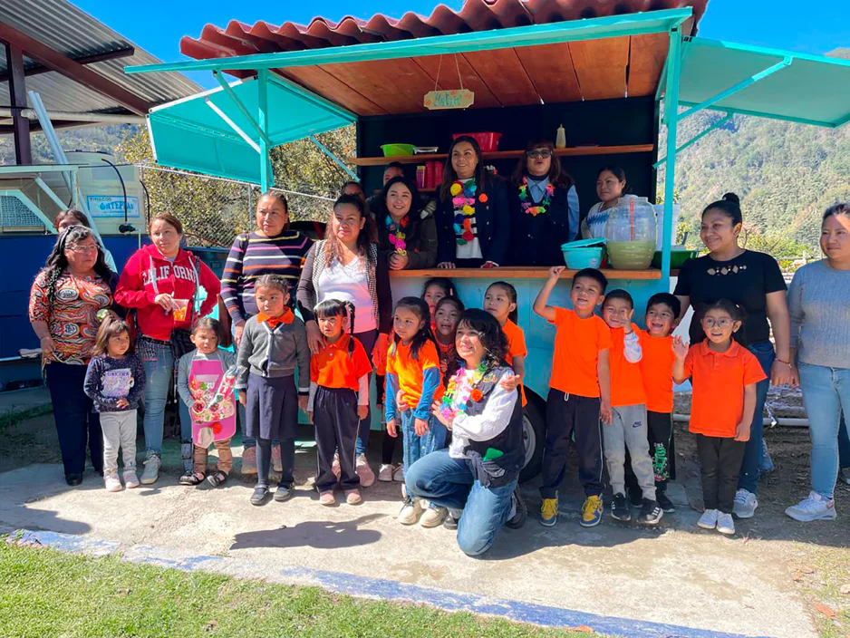 Estudiantes del preescolar Castula Santos.Factor Automotor