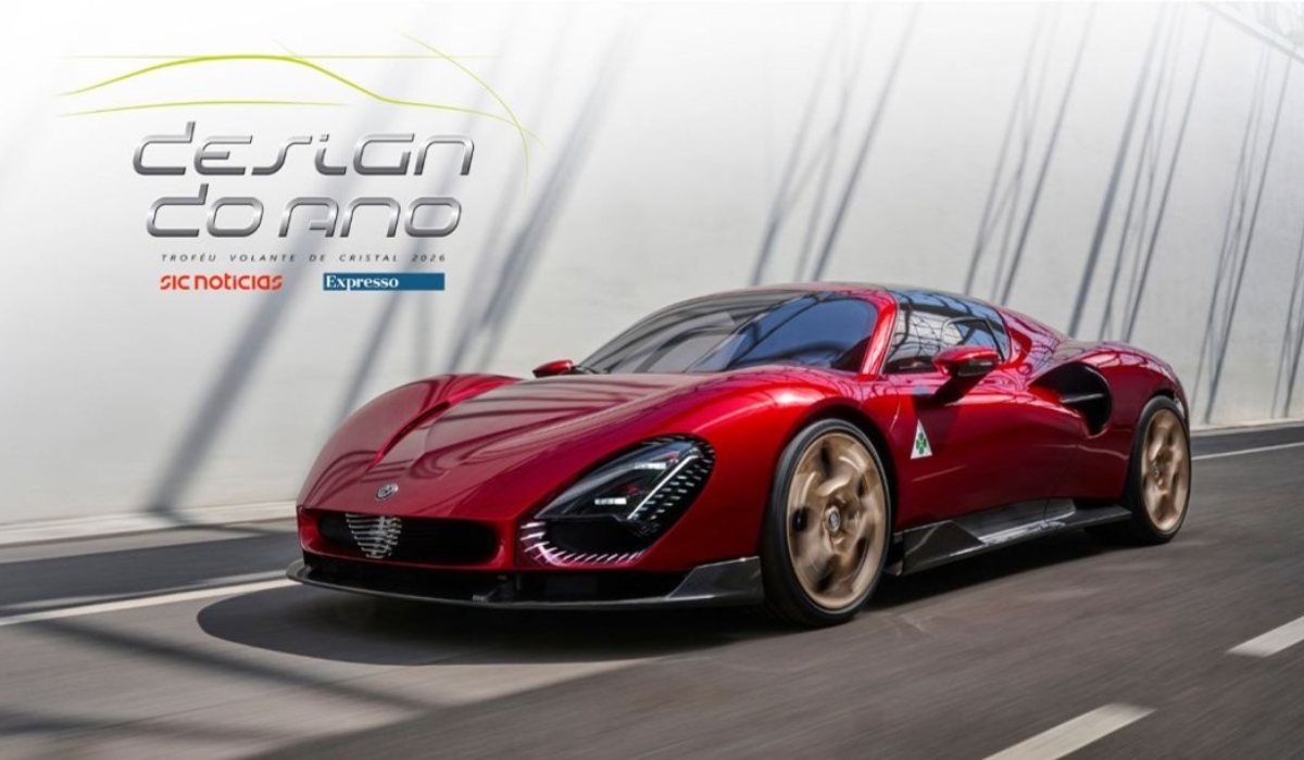 El Alfa Romeo 33 Stradale obtuvo el premio “Design of the Year” en el certamen Carro do Ano: Troféu Volante de Cristal en Portugal.