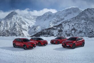 El sistema Q4 de Alfa Romeo cumple 75 años como una de las tecnologías clave de la marca para garantizar tracción, seguridad y deportividad en distintas condiciones de manejo.