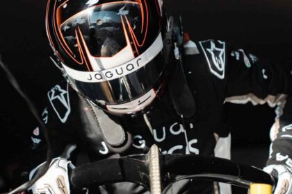 Jaguar TCS Racing logra un contundente 1–2 en el E-Prix de Madrid.