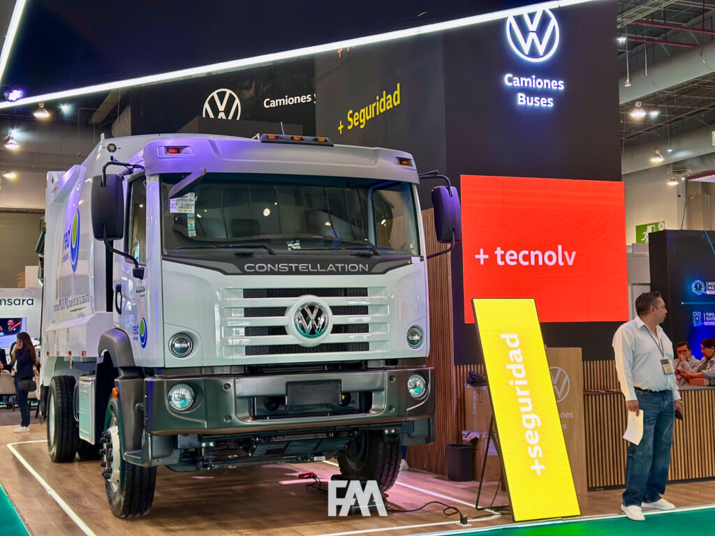 Volkswagen Constellation 18.260