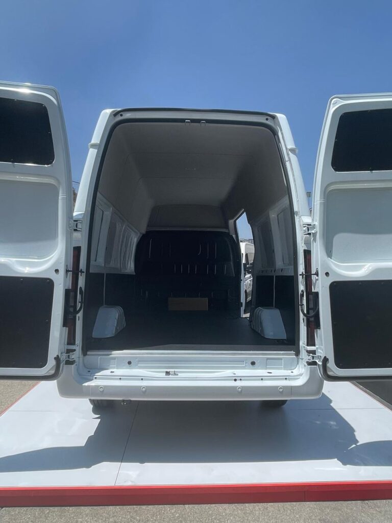La van Touring tiene una capacidad de carga de mil 750 kilos. Factor Automotor