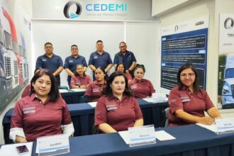 Mujeres al Volante es impulsado por Daimler Truck, Tecnomotum y la red de distirbuidores ADAVEC en conjunto con la Asociación de Mujeres Operadoras.