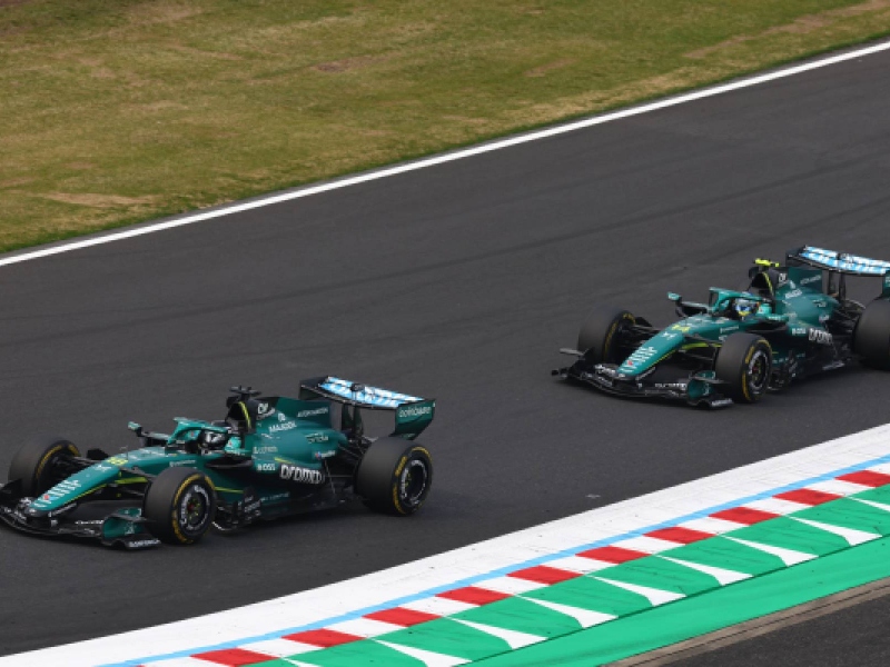 Lance Stroll abandona tras un problema mecánico en Suzuka.