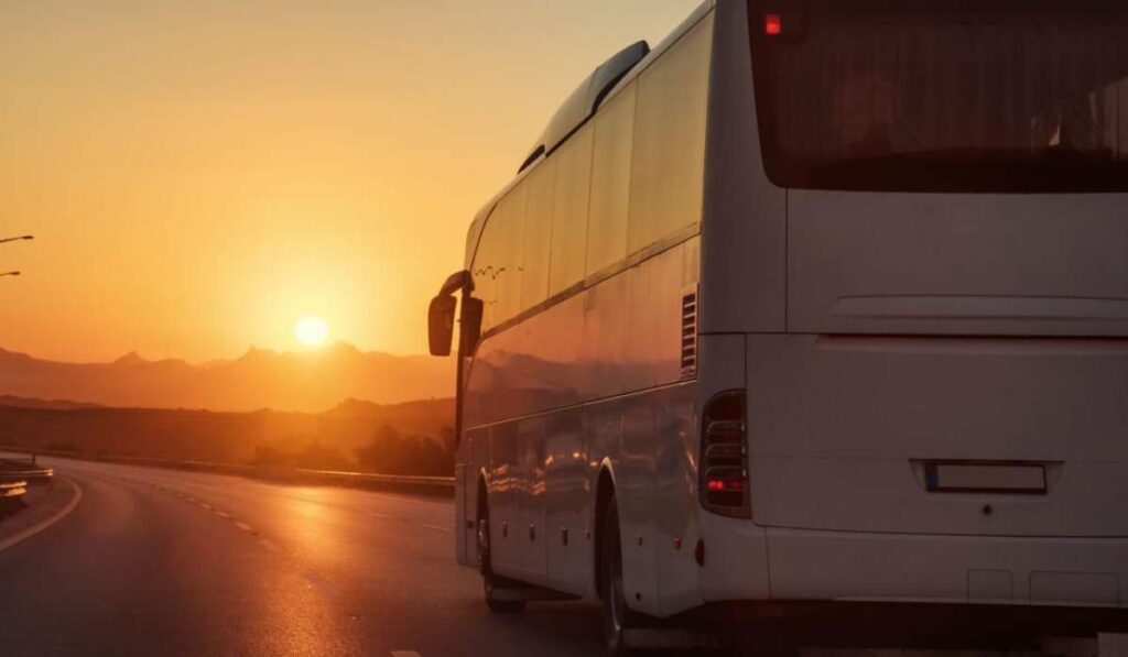 La producción de autobuses y vehículos pesados sumó 12,617 unidades en marzo, con una baja anual de 6.6%.