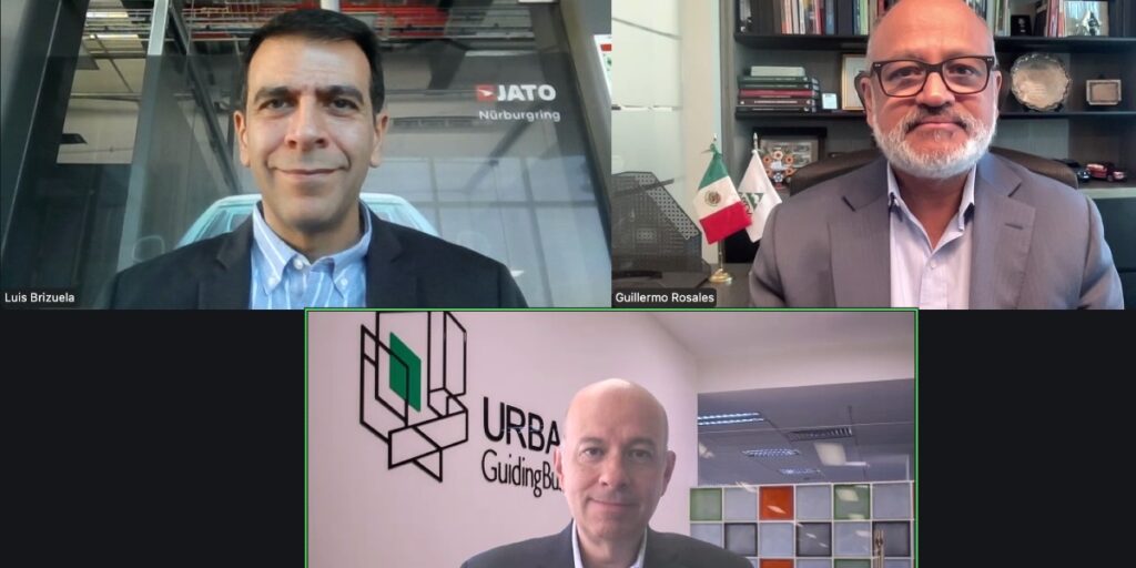 Luiz Brizuela, de JATO; Guillermo Rosales, presidente de la AMDA y Eric Ramírez de Urban Science. Factor Automotor