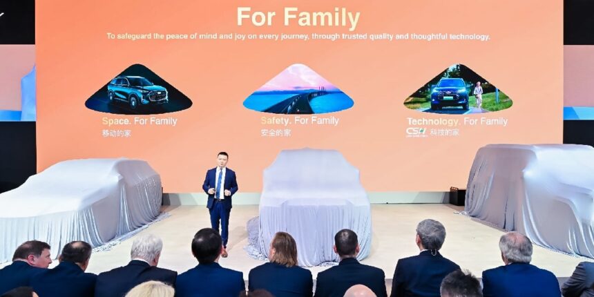 Jeff Zhang, CEO de Chery, anunció su nuevo plan de negocios denominado For Family. Factor Automotor