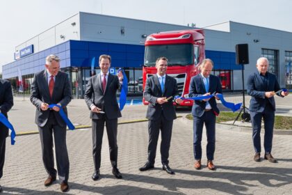 La nueva sucursal de DAF en Varsovia cuenta con una disponibilidad de 500 unidades. Factor Automotor