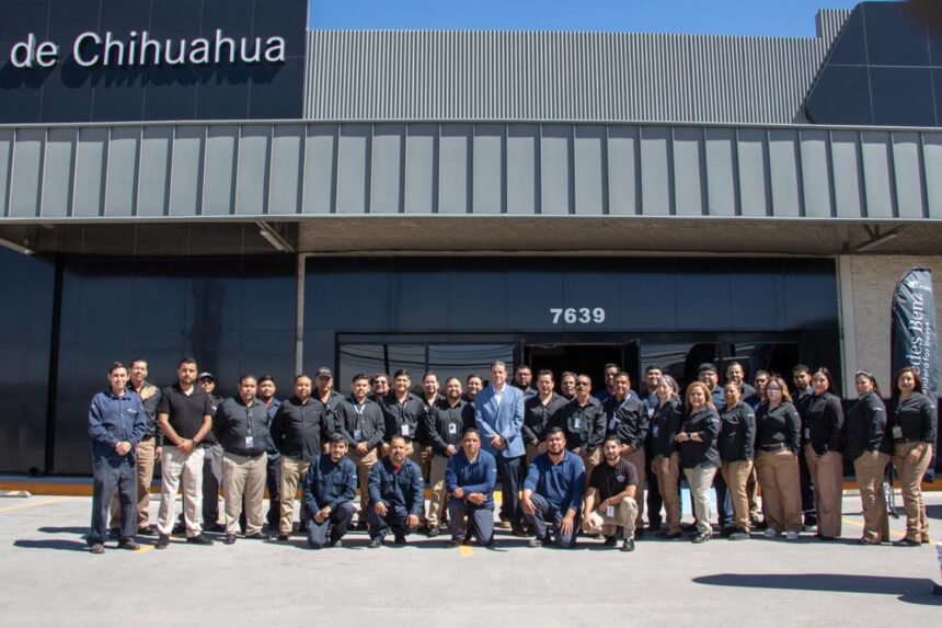 Al recibir la certificación, Daimler Truck avala las operaciones de CACHISA como distribuidor de camiones Freightliner y Mercedes-Benz. Factor Automotor