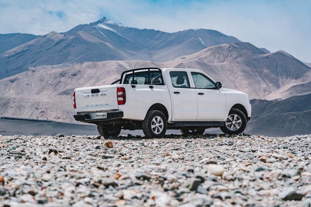 New Vigus 4x2 MT LXM de JMC es una pick up mediana cuyo precio ronda los 465 mil pesos. Factor Automotor