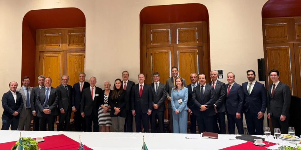 El secretario de Economía, Marcelo Ebrard se reunió con Jamieson Greer este lunes de 20 de abril. Factor Automotor