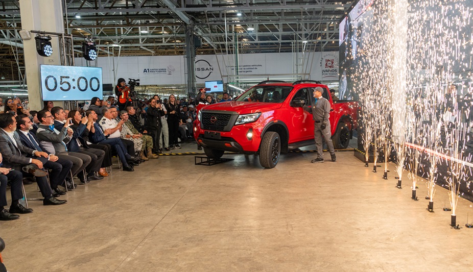 La primera línea de ensamble para pick ups marca el inicio de una nueva para Nissan Mexicana. Factor Automotor