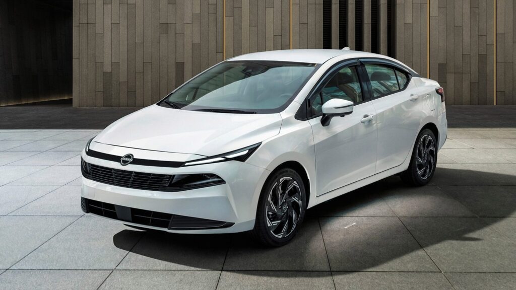 Nissan Sentra 2026 destaca por los rines de 18". Factor Automotor