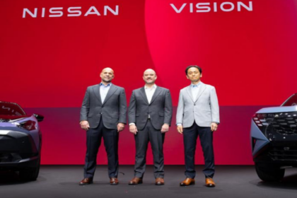(Cent.) Iván Espinosa, CEO de Nissan fue el encargado de presentar el nuevo plan “Inteligencia de Movilidad para la Vida Diaria”. Factor Automotor
