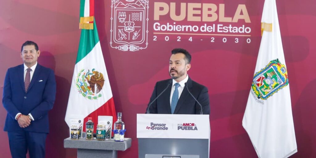 Alejandro Armenta, gobernador de Puebla, y José Luis García Parra, coordinador del Gabinete, presentaron el proyecto. Factor Automotor