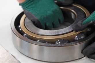 SKF se ha consolidado como un líder en la fabricación de rodillos y rodamientos para la industria automotriz. Factor Automotor