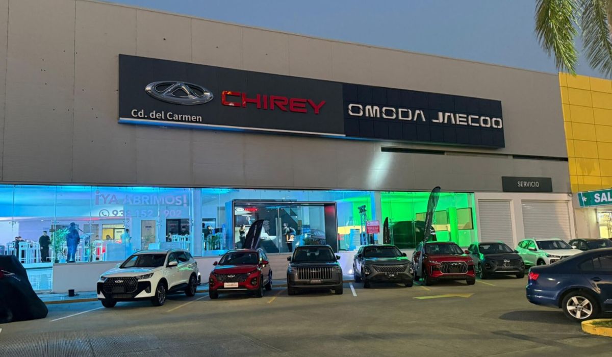 El nuevo complejo reúne en un solo espacio las marcas CHIREY, OMODA y JAECOO con una propuesta enfocada en movilidad inteligente y tecnología híbrida.