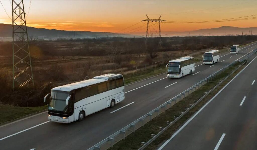 El mantenimiento adecuado de una flotilla reduce costos operativos y mejora la eficiencia en la carretera