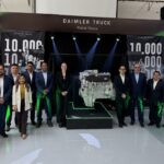 Directivos de Daimler Truck Planta Toluca encabezaron la conmemoración por la remanufactura del motor 10,000, destacando el papel estratégico de la operación en Norteamérica.