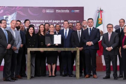 La presidenta Claudia Sheinbaum anunció nuevas medidas para contener el precio de la gasolina y evitar afectaciones en la economía familiar.