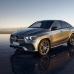 El GLE evoluciona: versiones electrificadas elevan el desempeño hasta cifras cercanas a los 500 hp en esta nueva etapa.