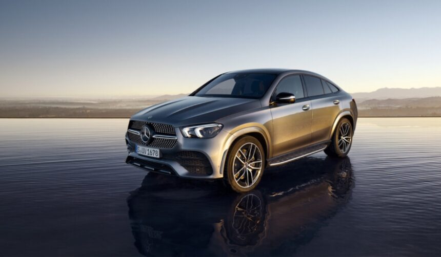 El GLE evoluciona: versiones electrificadas elevan el desempeño hasta cifras cercanas a los 500 hp en esta nueva etapa.