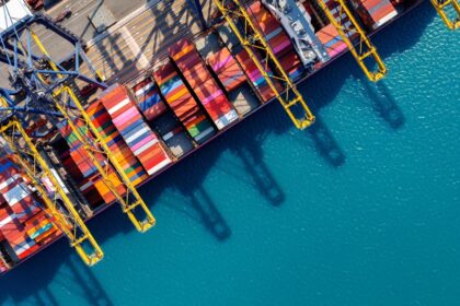 Más de 244 mil empleos en manufactura en Estados Unidos reflejan el impacto del reshoring.