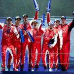 El TR010 HYBRID #8 se lleva la victoria en una carrera marcada por estrategia y condiciones cambiantes.