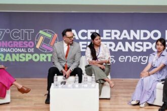 (De izq. a der) Sara Vilchis; Rodolfo Hernández; Neimy Girón; Paola Moncada y Rogelio Aguilera durante el 17 CIT de la AMTM. Factor Automotor