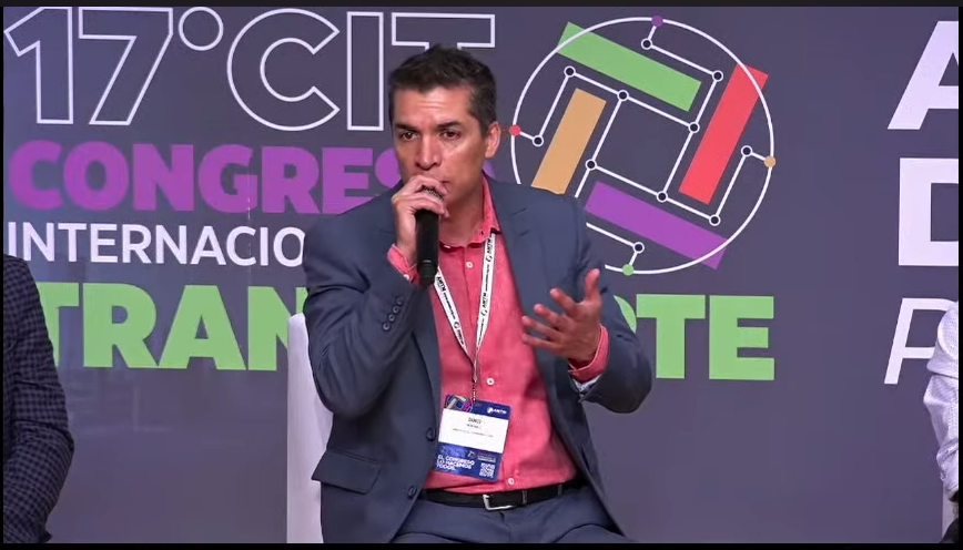 Daniel Montañez, de la ANTP, durante el 17 Congreso Internacional de Transporte de la AMTM. Factor Automotor