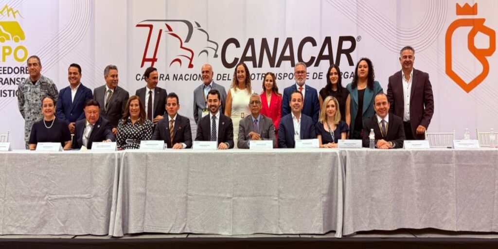 La Expo Proveedores del Transporte y Logística 2026 reunió a más de 15 mil permisionarios y 85 vehículos concesionados. 