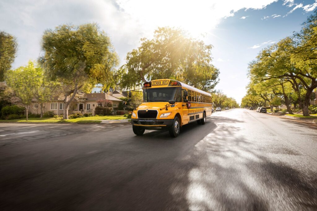 Los autobuses IC Bus son empleados para el transporte escolar. Factor Automotor