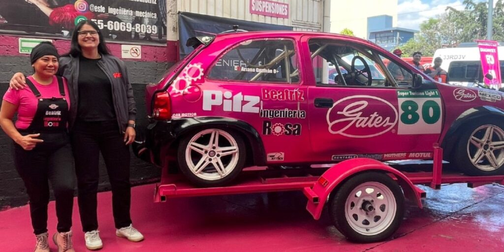 Ingeniera Beatriz, fundadora de Ingeniería Rosa, y Natalia Salcedo, CEO de PITZ, durante la celebración de su primer aniversario. Factor Automotor
