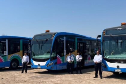 Queretaro-moderniza-su-transporte-publico-con-24-nuevos-autobuses-Mercedes-Benz-Factor-Automotor.