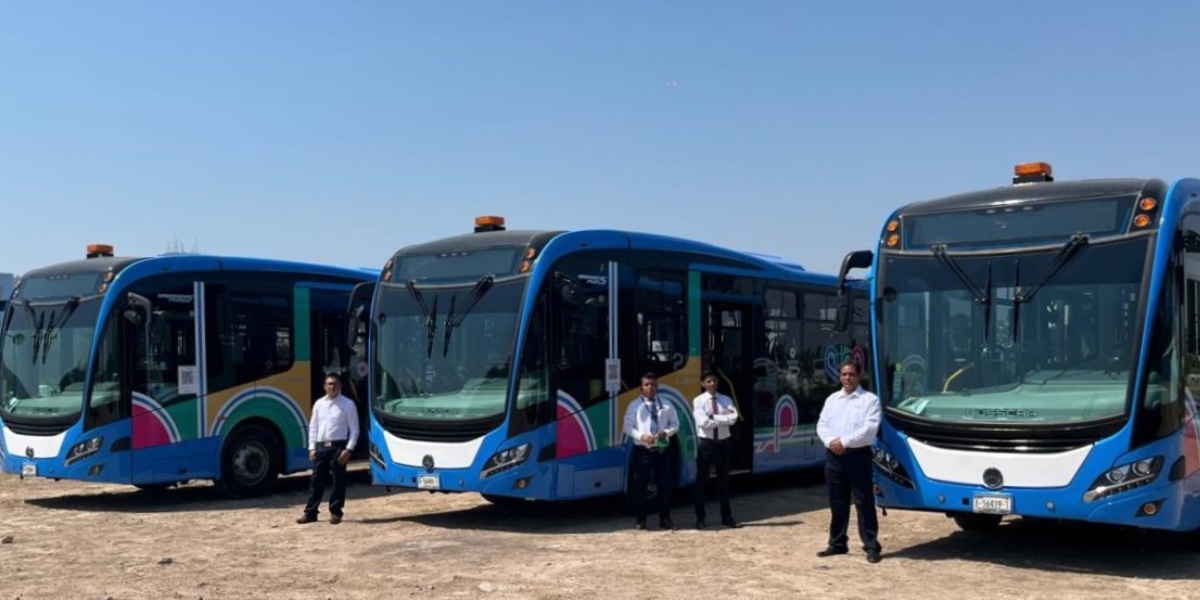 Queretaro-moderniza-su-transporte-publico-con-24-nuevos-autobuses-Mercedes-Benz-Factor-Automotor.