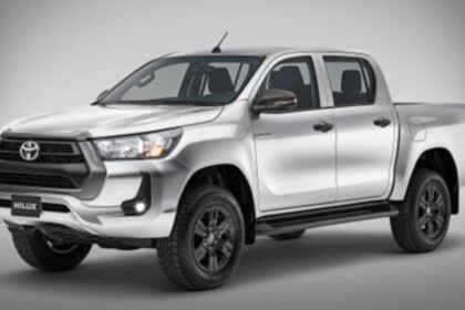 La versión mHEV de Hilux combina potencia, eficiencia y tecnología híbrida para ofrecer mayor rendimiento en cada trayecto.
