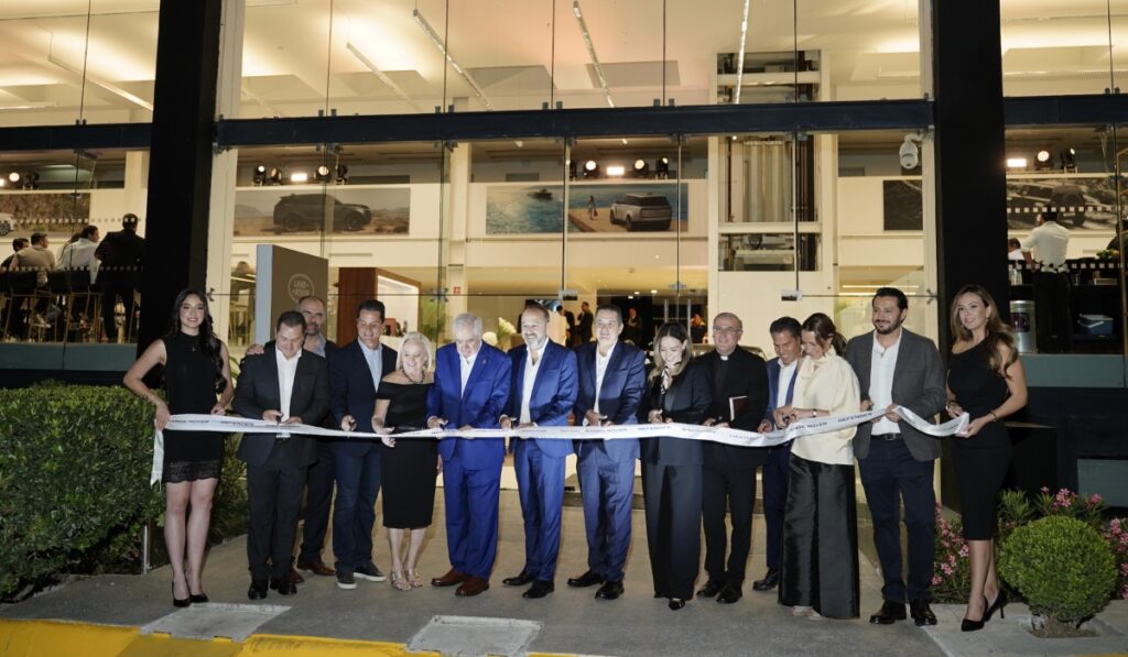 JLR México inauguró Land Rover Fundadores en San Pedro Garza García como uno de los showrooms más grandes de la marca en Latinoamérica.