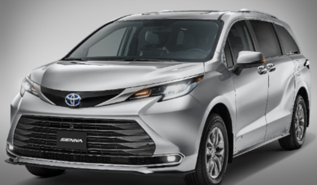 La Toyota Sienna apuesta por confort, conectividad y eficiencia para acompañar la rutina diaria de las familias.
