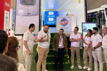 Bajo el lema “Utility Trailers, tu mejor selección”, la compañía presentó su portafolio de remolques, refacciones, postventa y financiamiento especializado.
