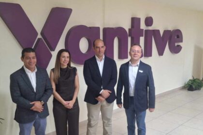 Desde su centro de distribución, Vantive moviliza más de un millón de cajas al mes hacia hospitales, centros médicos y domicilios en México, Centroamérica y el Caribe.