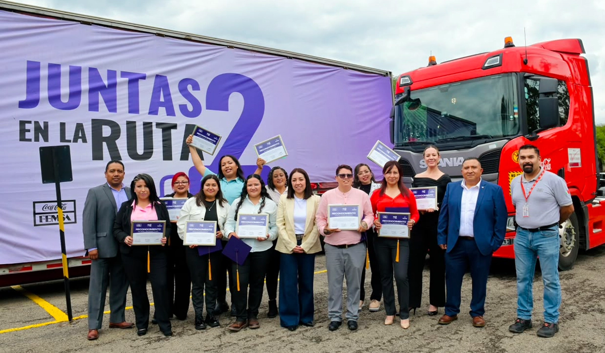 Juntas-en-la-Ruta-forma-a-10-mujeres-operadoras-de-transporte-de-carga-con-Coca-Cola-FEMSA-y-Scania-Factor-automotor