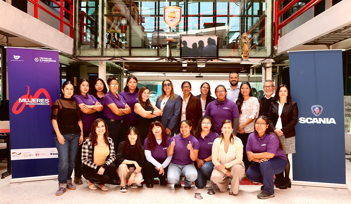 Juntas-en-la-Ruta-forma-a-10-mujeres-operadoras-de-transporte-de-carga-con-Coca-Cola-FEMSA-y-Scania-Factor-automotor.