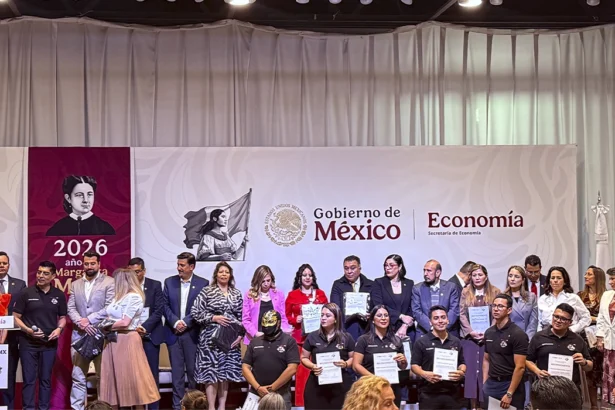 Ruta-Logistica-MX-2026-supera-45-mil-registros-y-avanza-con-10-microcredenciales-para-el-talento-logistico-Factor-Automotor.