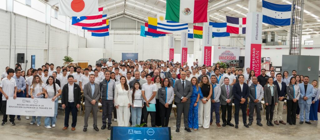 Universidad Nissan arrancó la entrega de su segunda generación de becas.