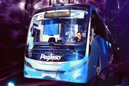 Yutong-quiere-electrificar-el-transporte-foraneo-en-Mexico-con-su-nuevo-autobus-T13E-Factor-Automotor