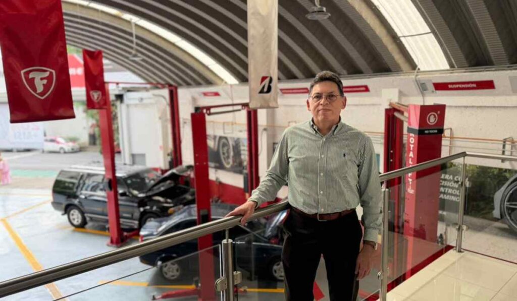 Alejandro Saucedo representa la segunda generación de una empresa familiar que ha construido más de 50 años de colaboración con Bridgestone México.