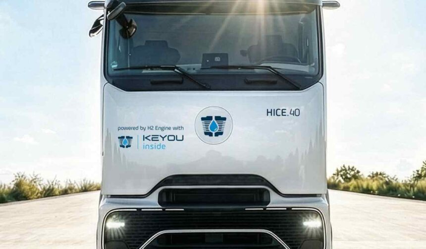 Vista frontal del camión HICE.40 equipado con tecnología de combustión de hidrógeno desarrollada por KEYOU para transporte de carga sostenible.
