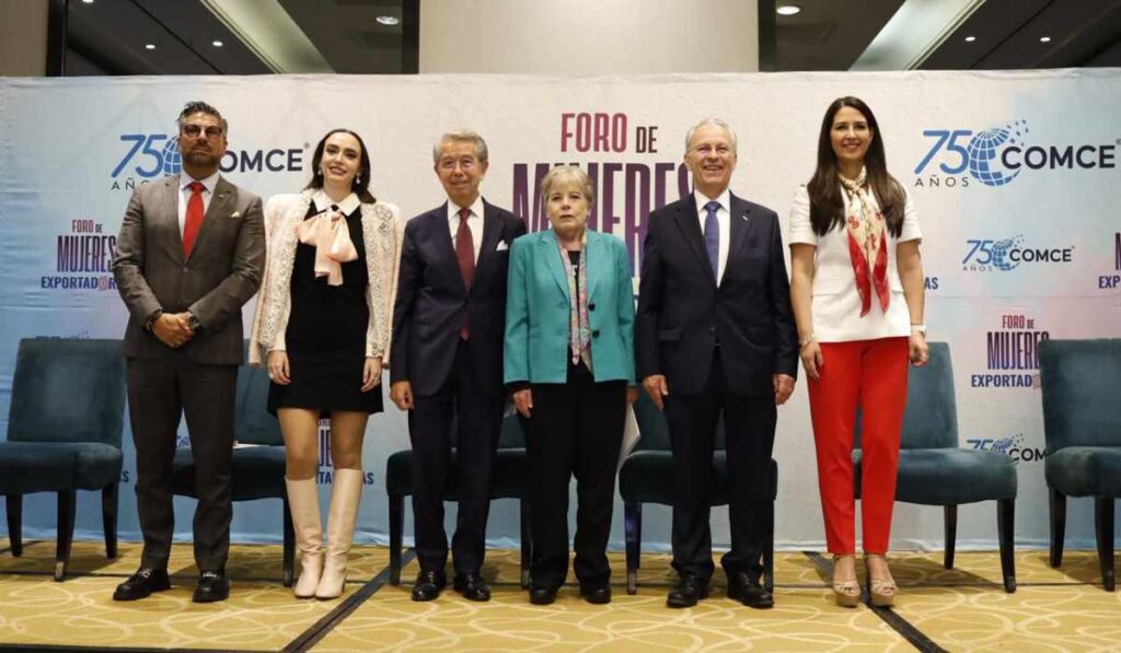 Representantes del sector empresarial y organismos vinculados al comercio internacional participan en el Foro de Mujeres Exportadoras organizado por COMCE. El encuentro reunió a líderes, ejecutivas, empresarias y representantes del sector público para promover la participación de las mujeres en los mercados internacionales y fortalecer su presencia en el comercio exterior.